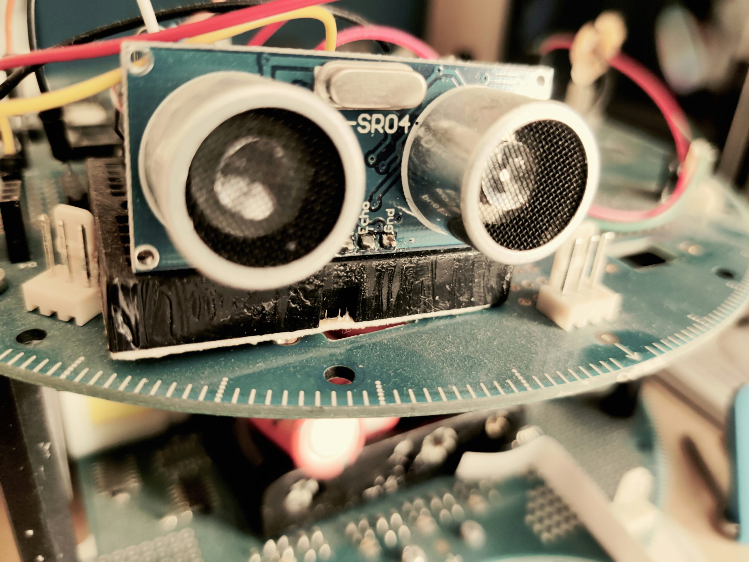 ESP32 und LED für Anfänger: Anschließen, blinken, dimmen und mit millis() steuern 1 salvino fidacaro ebuujxV S7M unsplash scaled